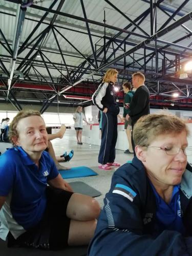 Tiia ja Merle, taamal Eili ja Ossi